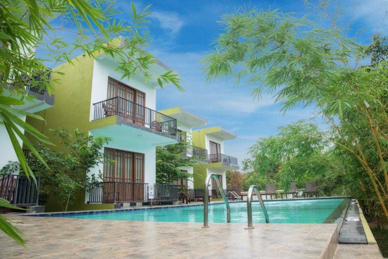 Hotel Golden Ray دامبولا المظهر الخارجي الصورة