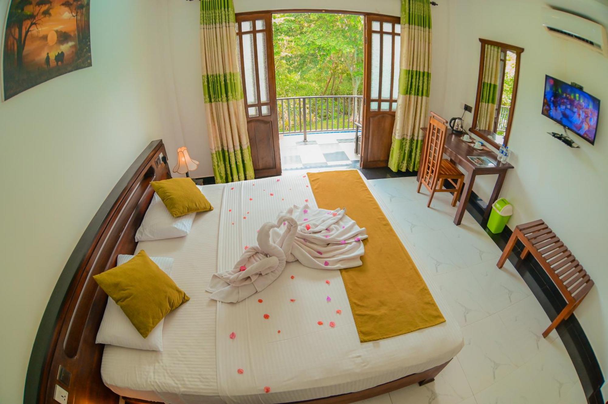 Hotel Golden Ray دامبولا المظهر الخارجي الصورة